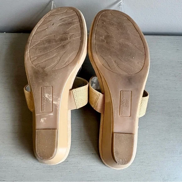Anne Klein AK Women Tan Wedge Sandal Slide Thong 8 Neutral Gold Circle Summer - Picture 8 of 13